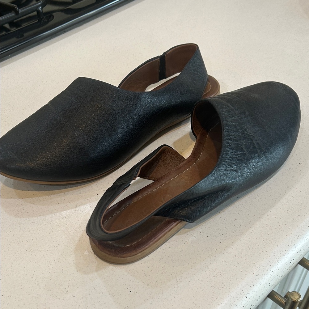 Funky Flats - image 1